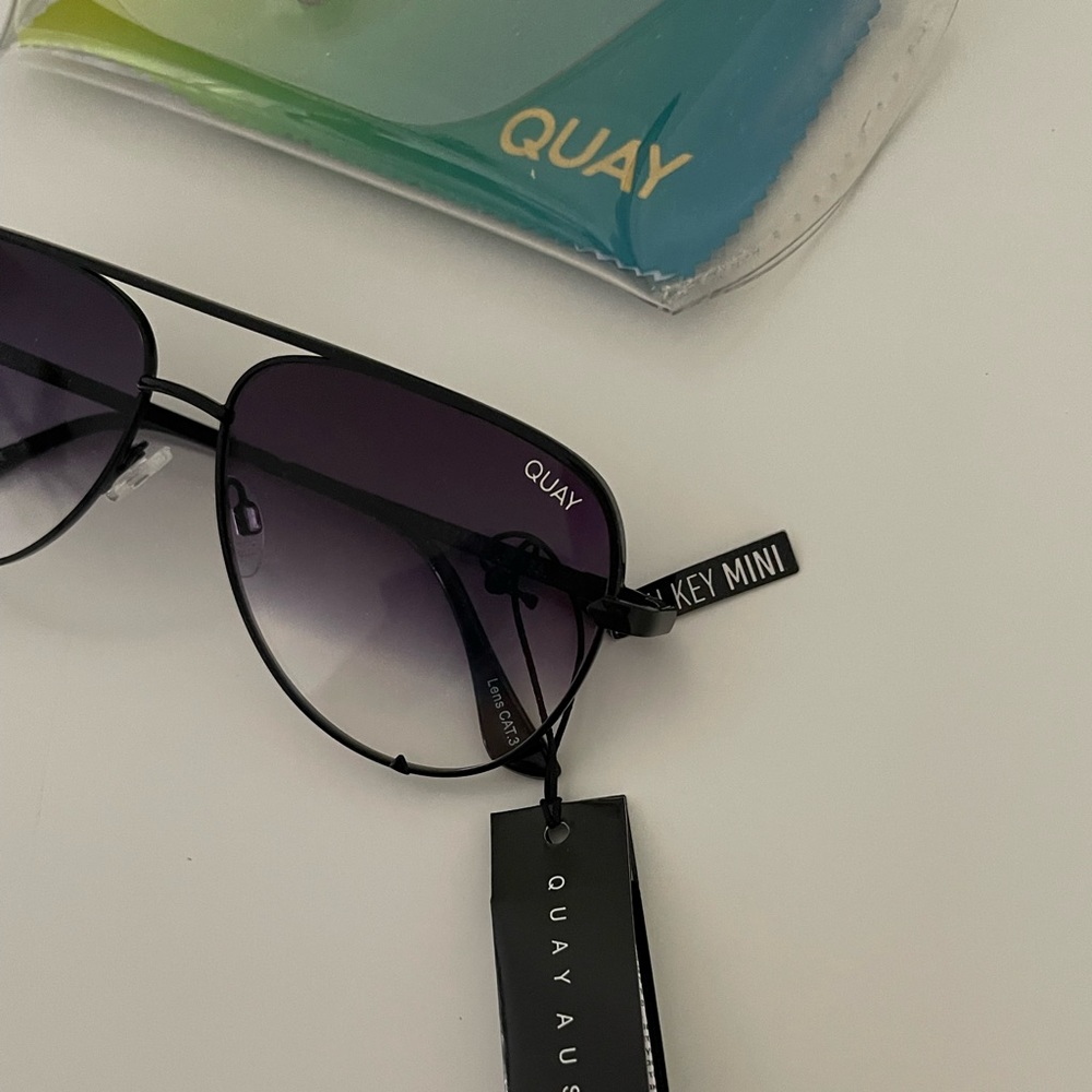 Quay high key mini sunglasses